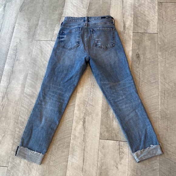 Amy Mid Rise Crop Straight Leg - Picture 4 of 5